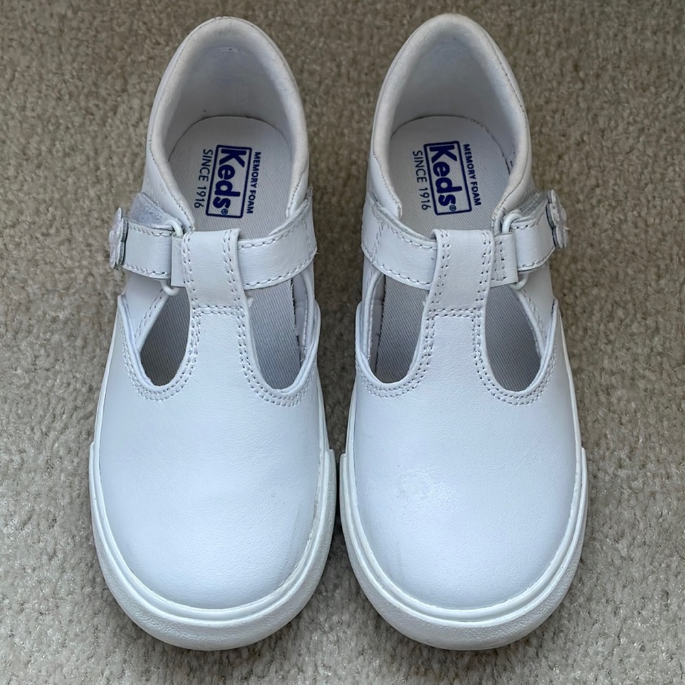 KEDS Toddler Sz. 11 White Leather Shoes with Velcro Buckle & Flower Accent